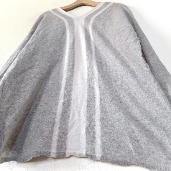 Vince Gray and Cream V-Neck Sweater - Picture 10 of 12